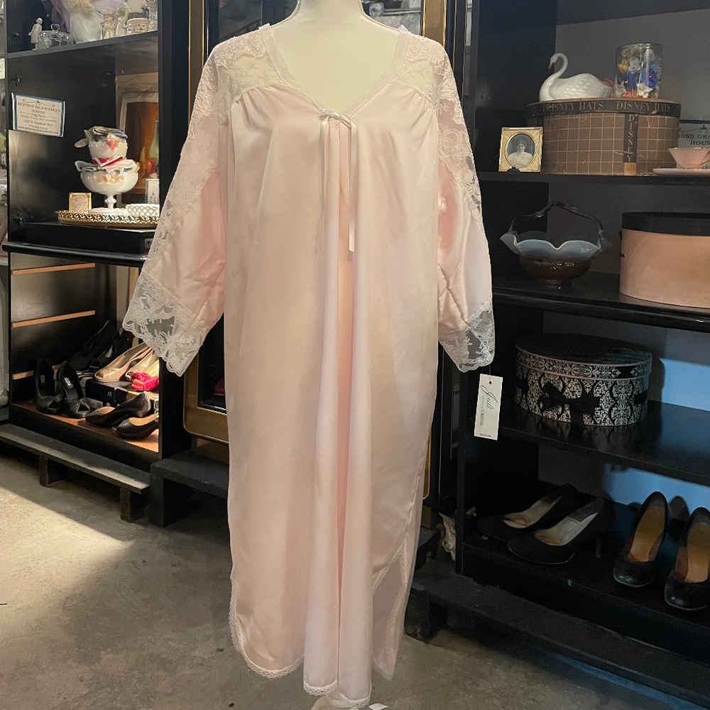 Seashell Pink 1970s Nightgown Juli of Slumbertogs NWT